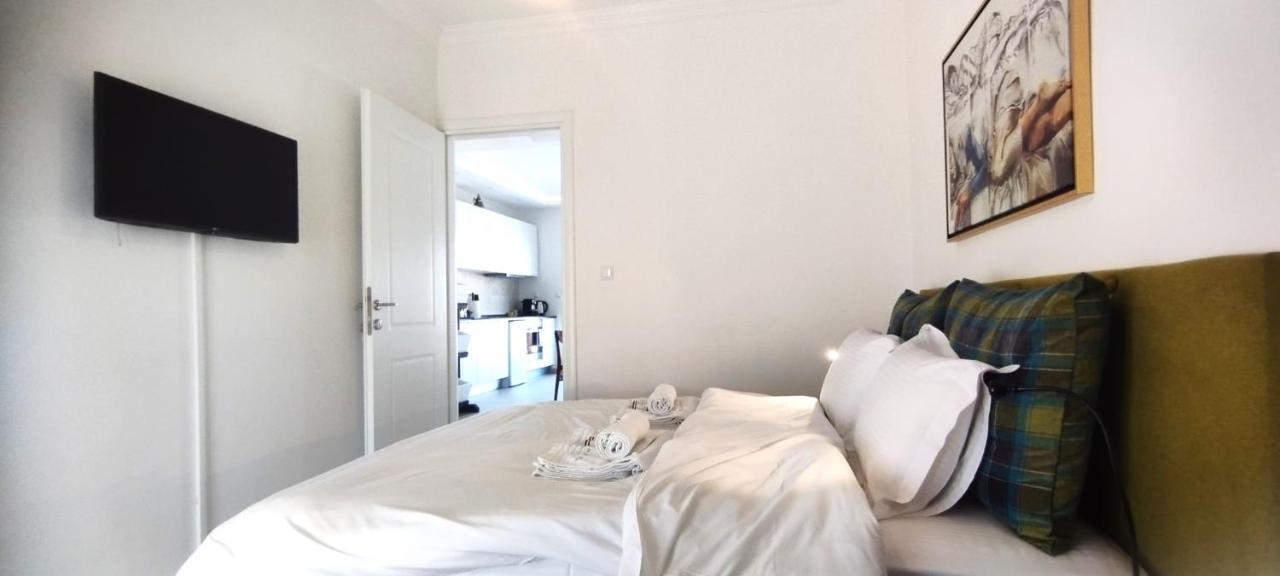 Zennova #9 City Center Pearl Salonic Exterior foto